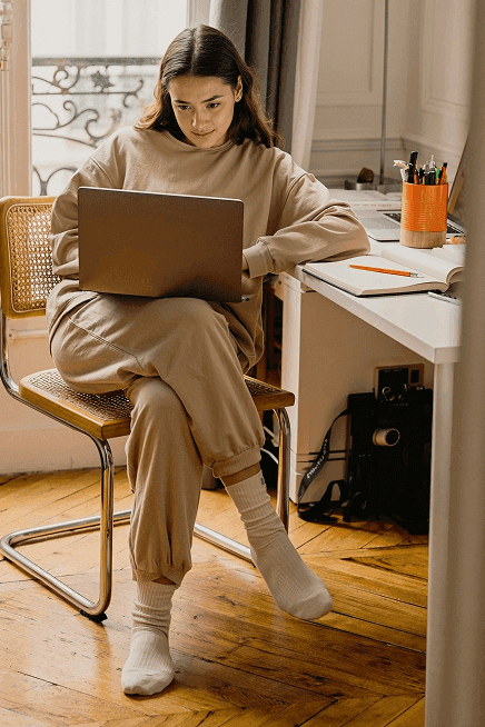 TikTok vs. Instagram: Optimizing Content for AI